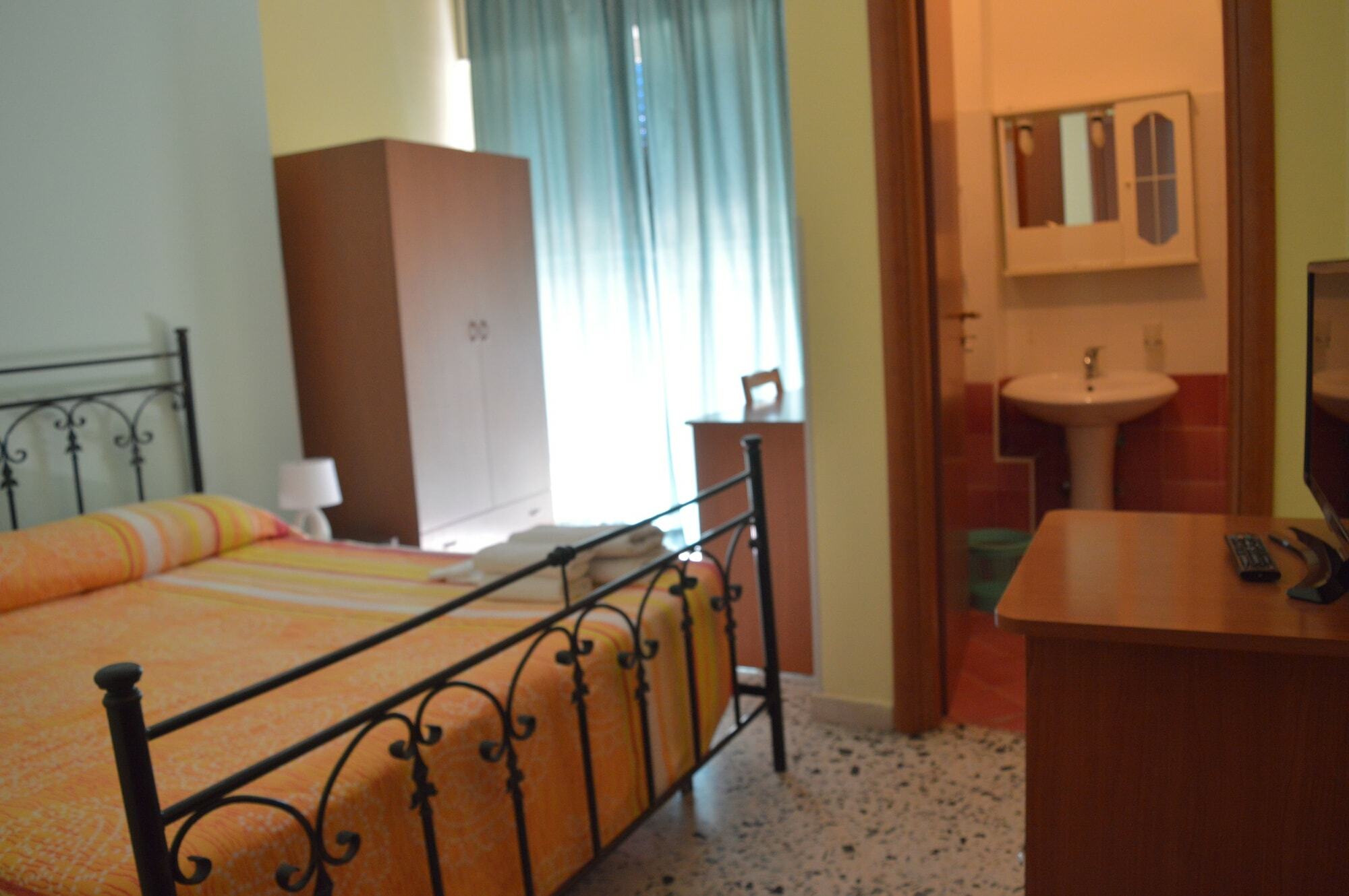 B&B Scalea Rooms Экстерьер фото